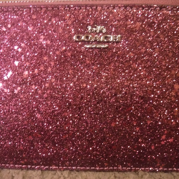 Coach Clutch - Picture 4 of 4